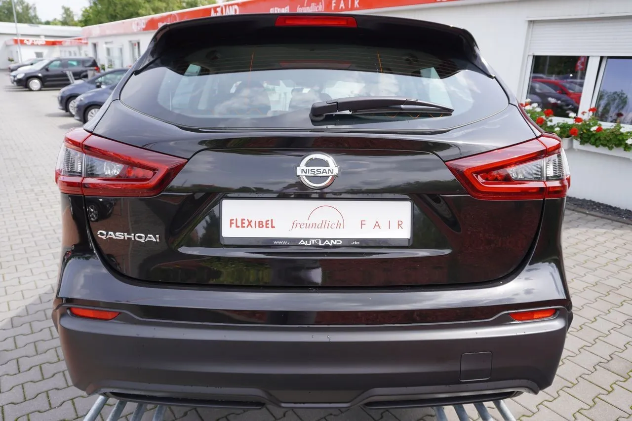 Nissan Qashqai 1.3 DIG-T...  Image 3