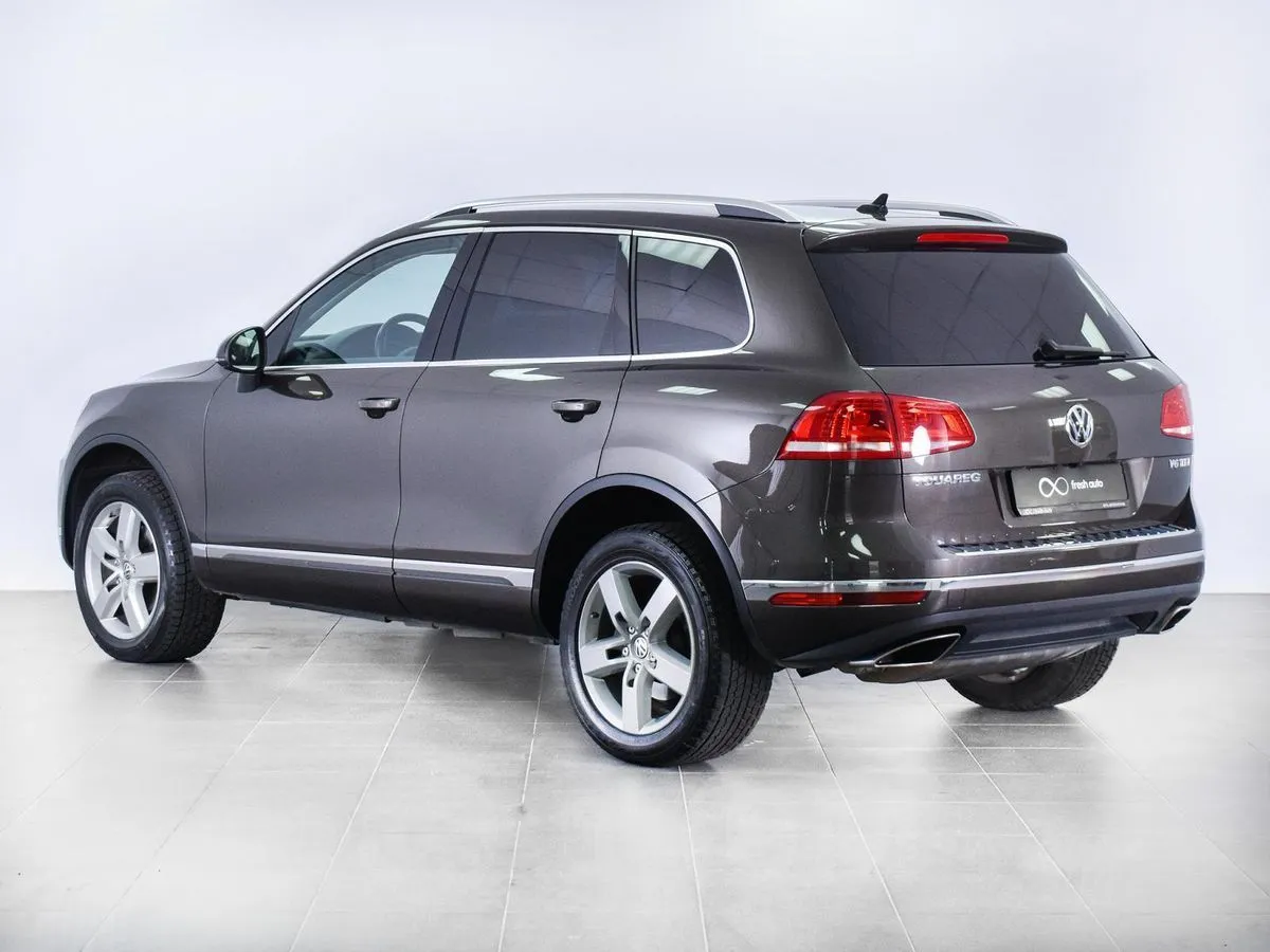 Volkswagen Touareg Image 4