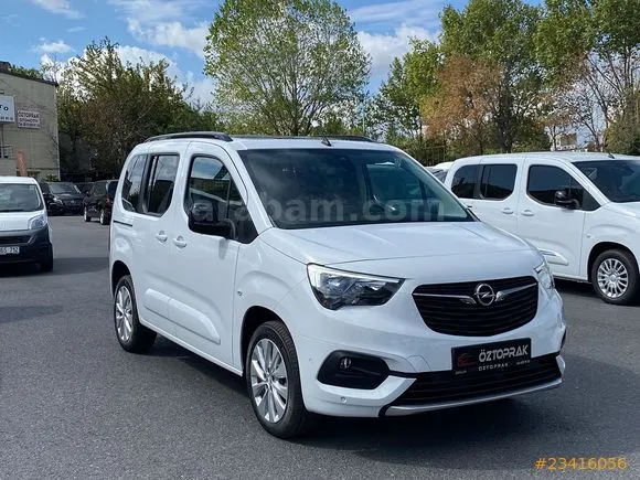 Opel Combo 1.5 CDTI Ultimate Image 2